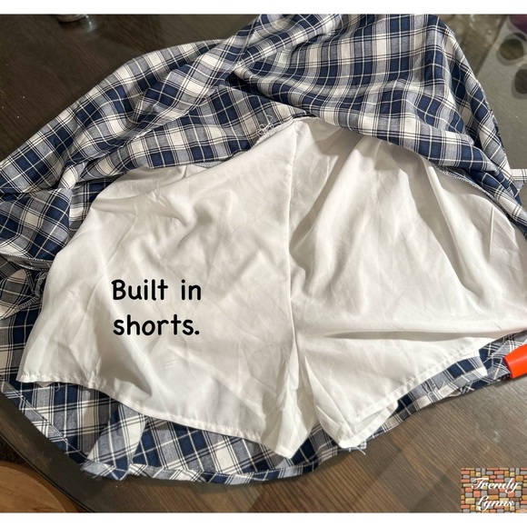 Belle Pique• plaid mini skirt - Picture 6 of 9